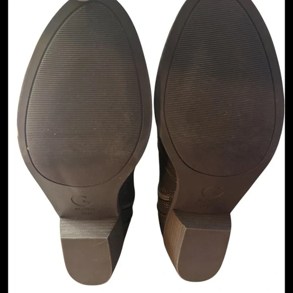 Guess Dark Brown Ankle Booties-NWOT - Picture 5 of 7